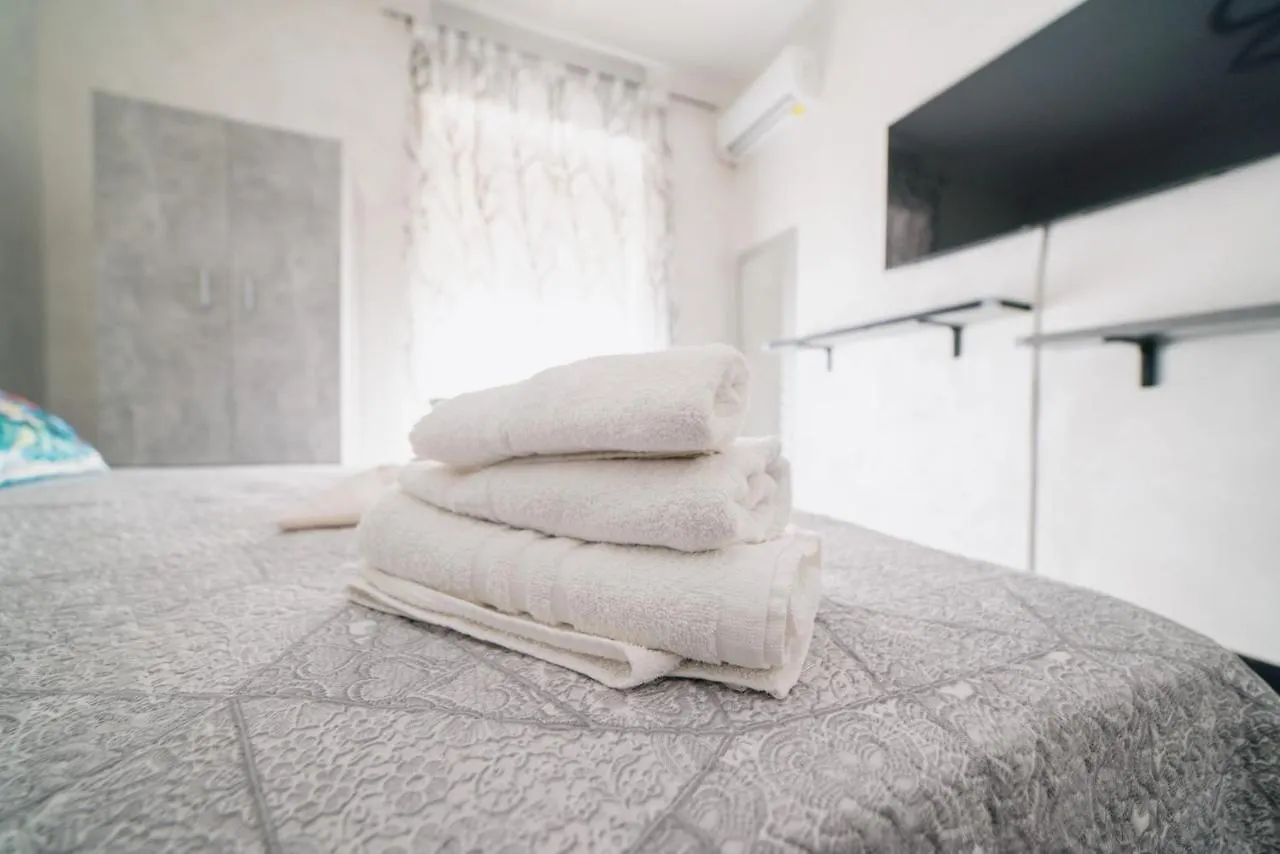 La Dimora Delle Zite Apartamento Nápoles